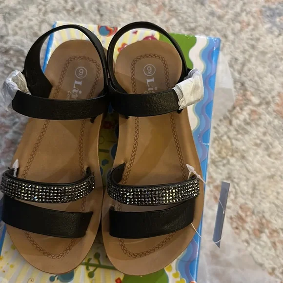 Forever - Black Bedazzled-Strap Forward Sandal - Girls - Picture 5 of 7